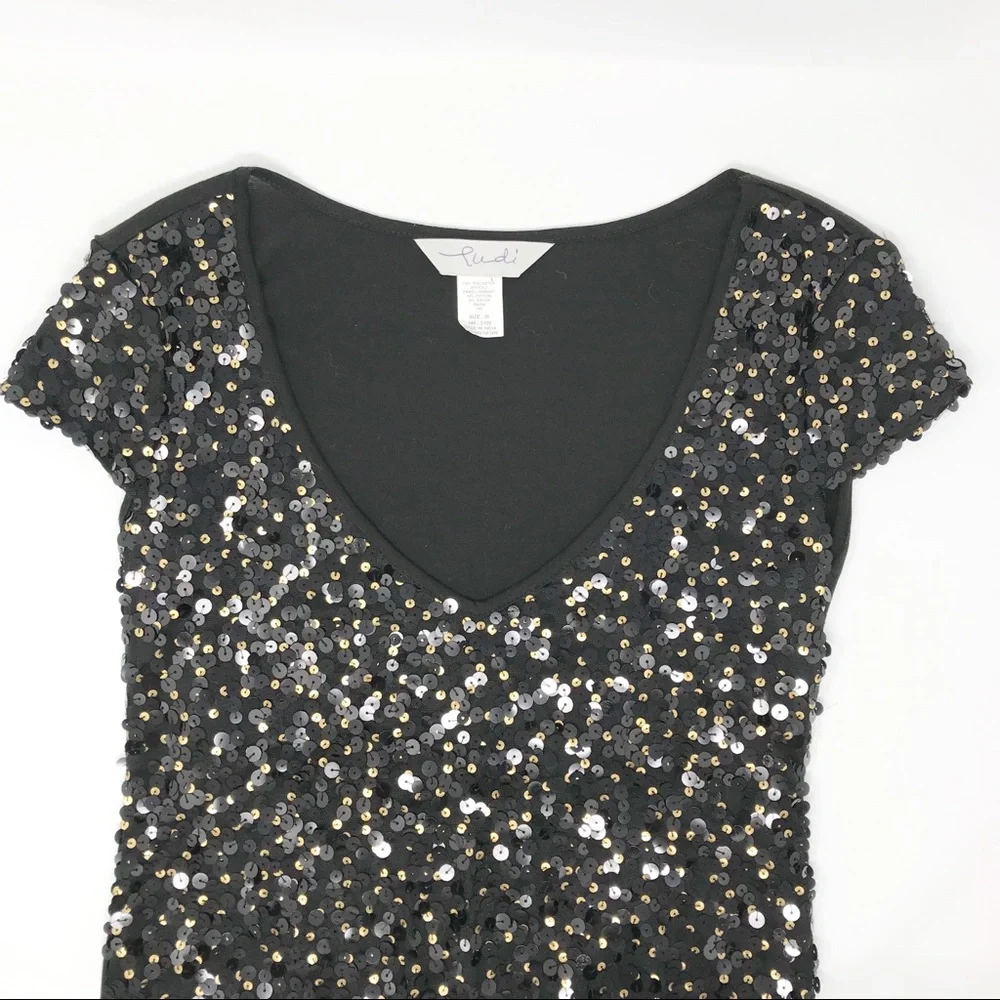 Victoria’s Secret Ludi Sequin Embellished Women's Black V Neck Top Size Medium - Picture 4 of 8